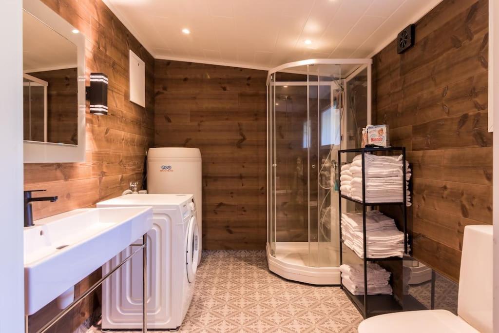 Sharming Cabin In Sund Sund  Bagian luar foto